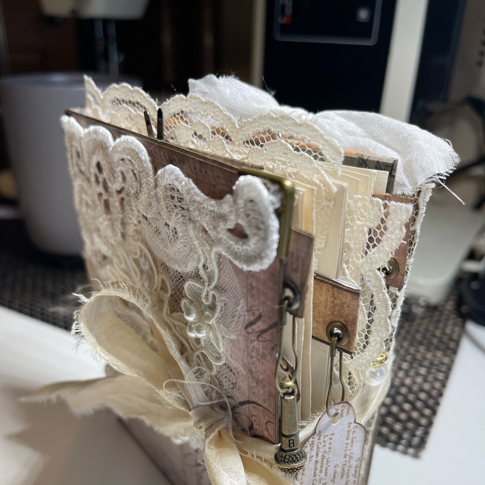 SOLD Mini junk journal SOLD - Picture 12 of 15